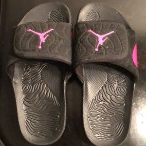 👡👧🏽Youth Jordan Slides👧🏽👡
